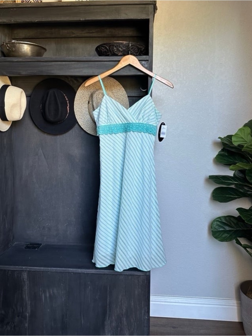Volume One Vintage 2000s / Y2K Dress Fit and Flare Cami Size 4 / Small